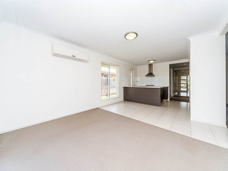 10 Labassa Avenue, Pimpama QLD 4209