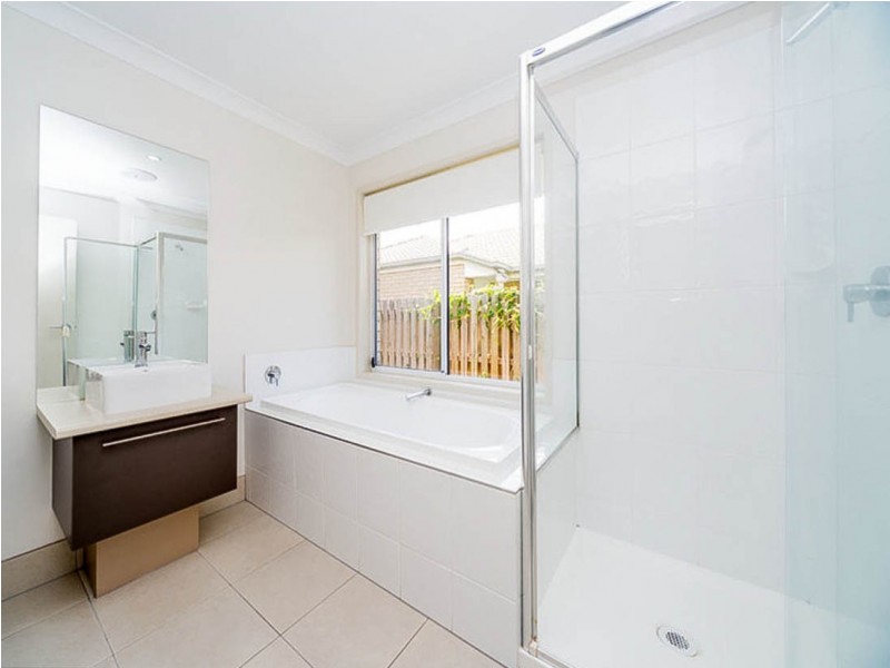 10 Labassa Avenue, Pimpama QLD 4209