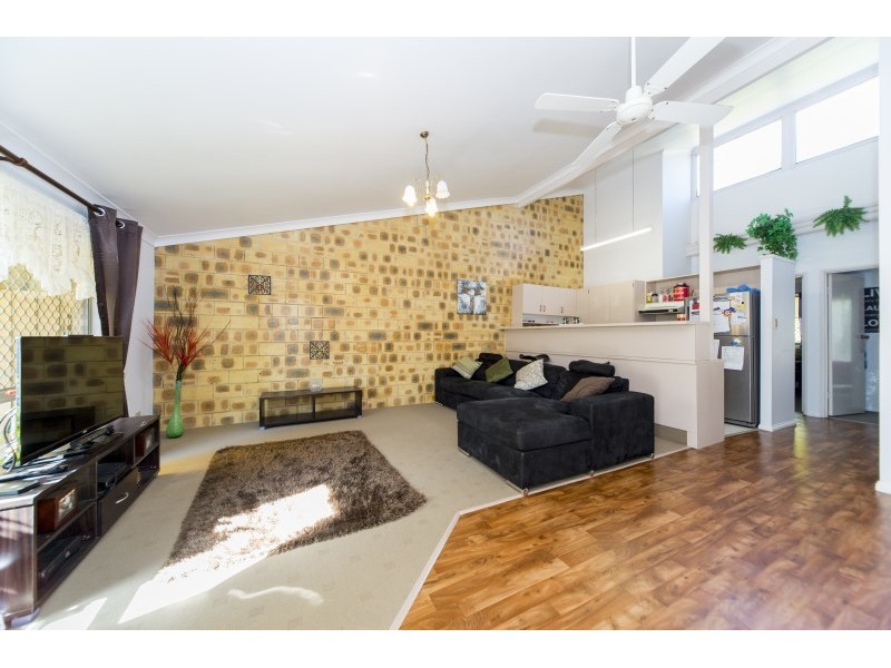 6/81 Olsen Avenue, Labrador QLD 4215