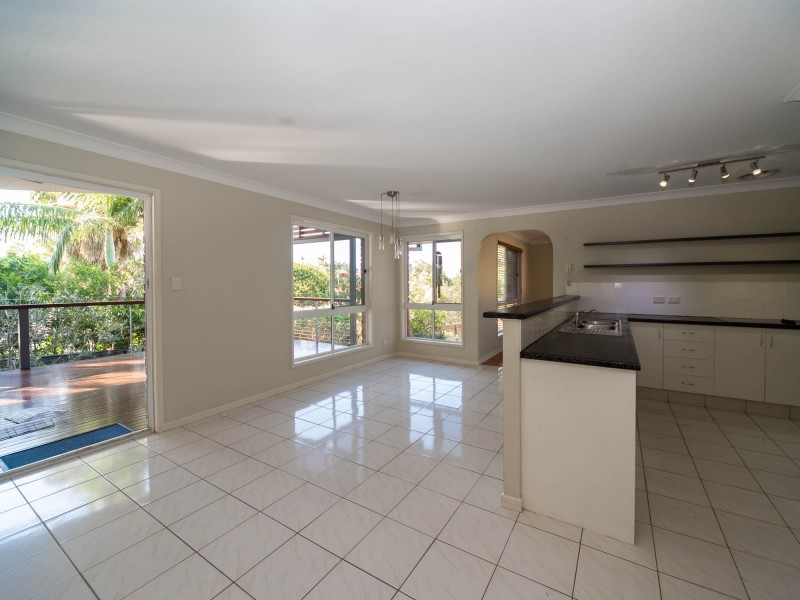 18 Masters Street, Arundel QLD 4214