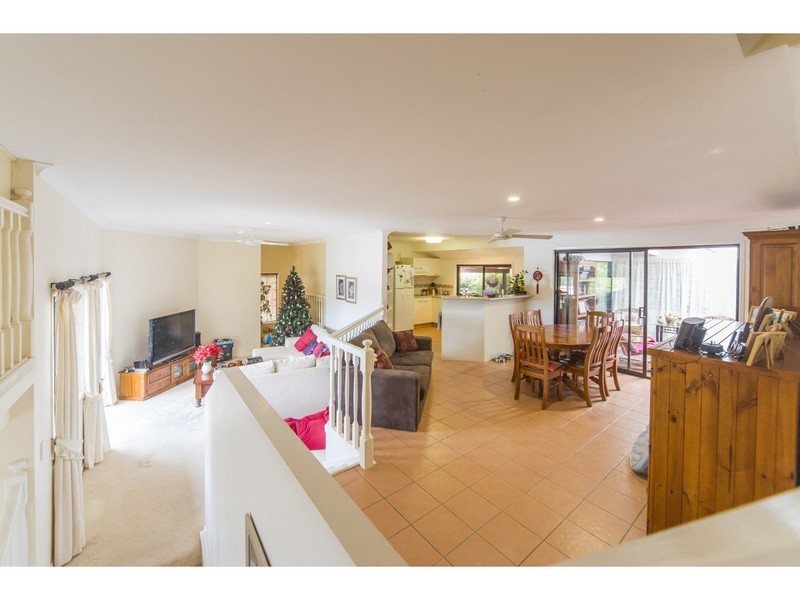 14 Avon Court, Pacific Pines QLD 4211