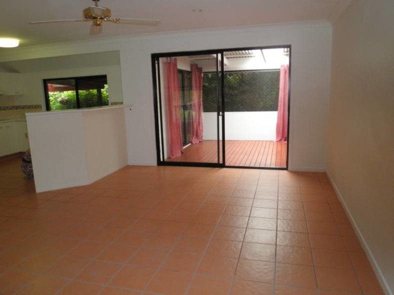 14 Avon Court, Pacific Pines QLD 4211