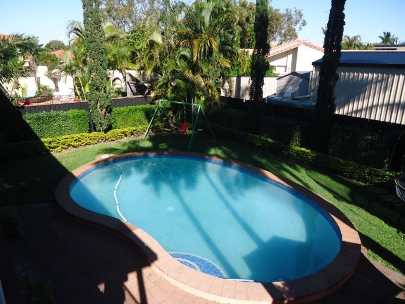 244 Bayview Street, Hollywell QLD 4216