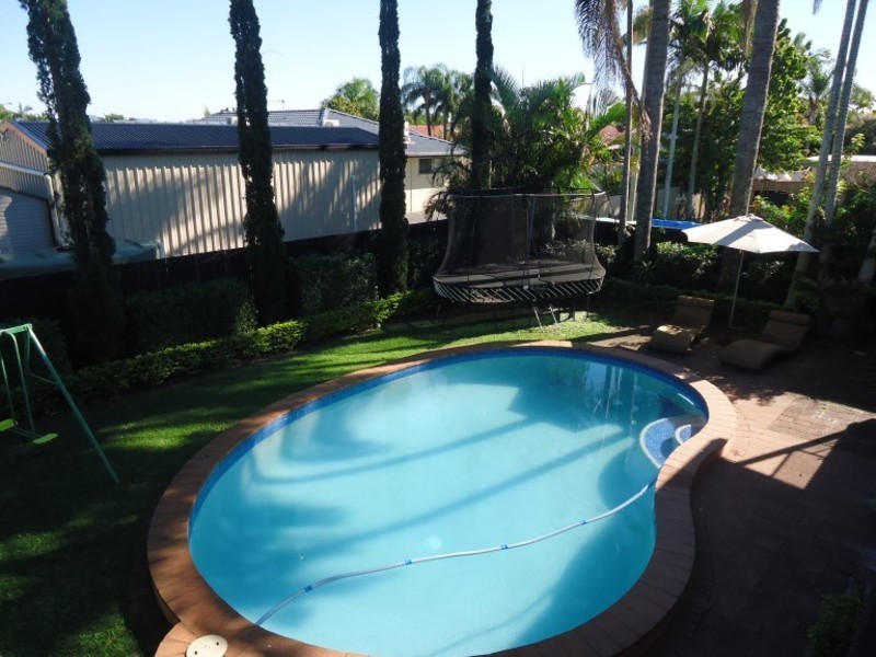 244 Bayview Street, Hollywell QLD 4216