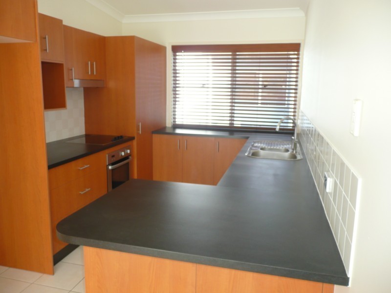 7/29 Proud Street, Labrador QLD 4215