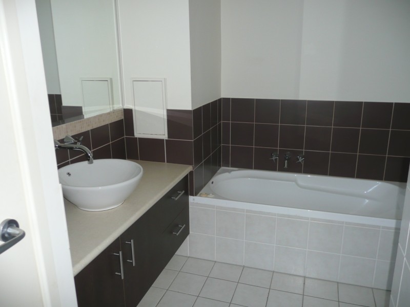 7/29 Proud Street, Labrador QLD 4215