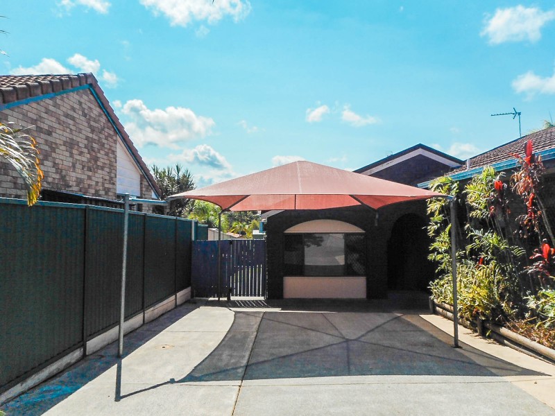 2/8 Jean Street, Labrador QLD 4215