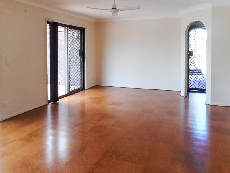 2/8 Jean Street, Labrador QLD 4215