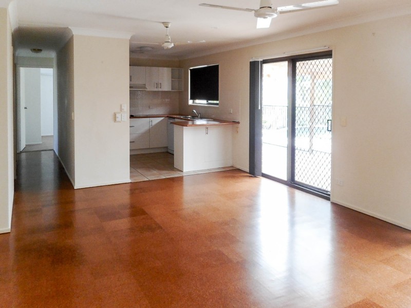 2/8 Jean Street, Labrador QLD 4215