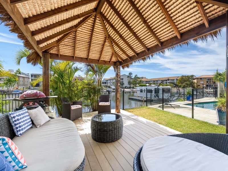 1/48 Vaggelas Crescent, Biggera Waters QLD 4216