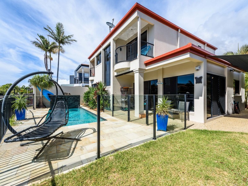 1/48 Vaggelas Crescent, Biggera Waters QLD 4216
