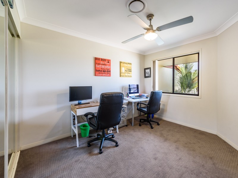 1/48 Vaggelas Crescent, Biggera Waters QLD 4216