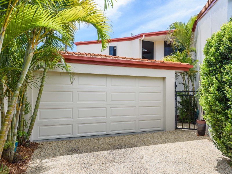 1/48 Vaggelas Crescent, Biggera Waters QLD 4216