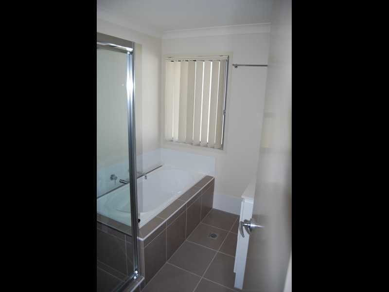 6/136 Central Street, Labrador QLD 4215