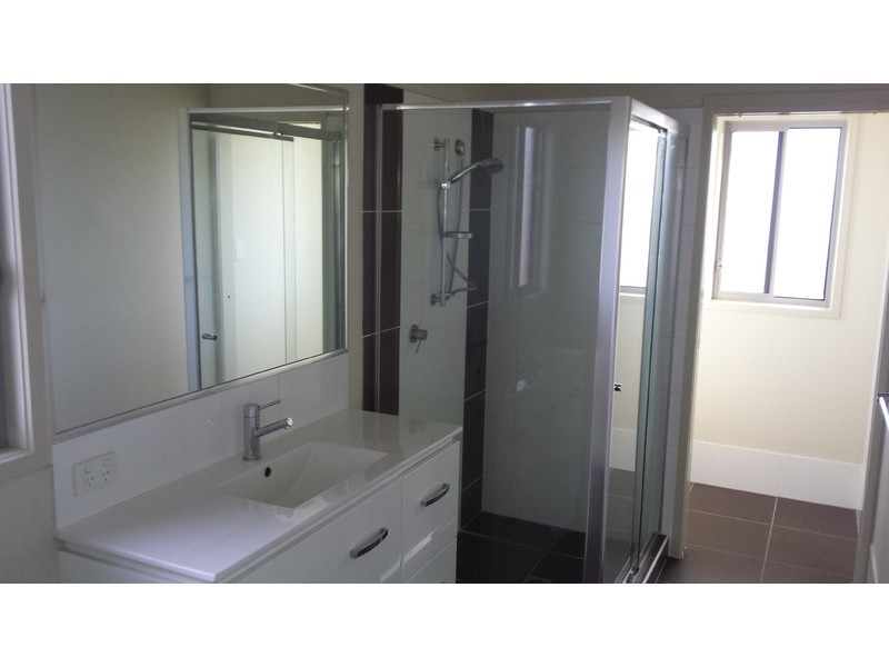 6/136 Central Street, Labrador QLD 4215