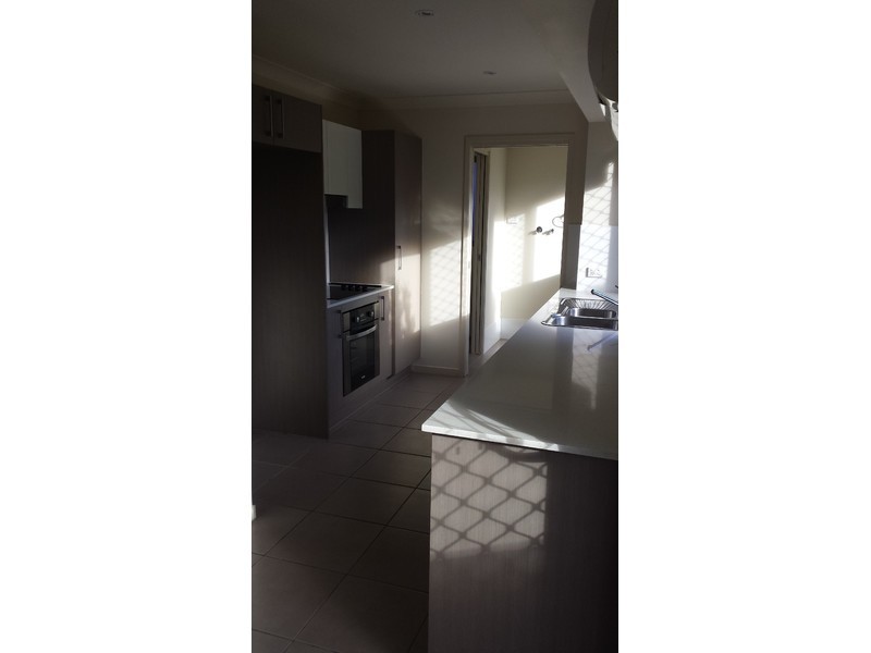 6/136 Central Street, Labrador QLD 4215