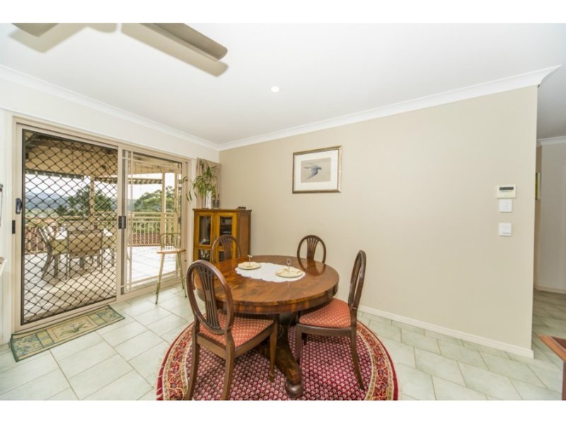 10 Crestridge Crescent, Oxenford QLD 4210