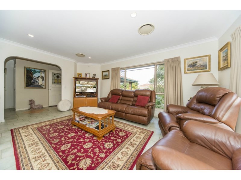 10 Crestridge Crescent, Oxenford QLD 4210