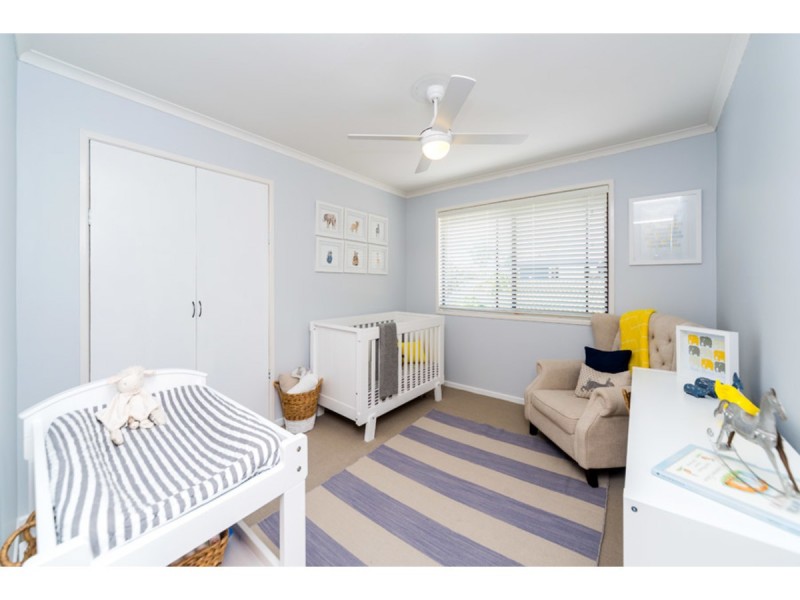 2/17 Mallard Avenue, Paradise Point QLD 4216