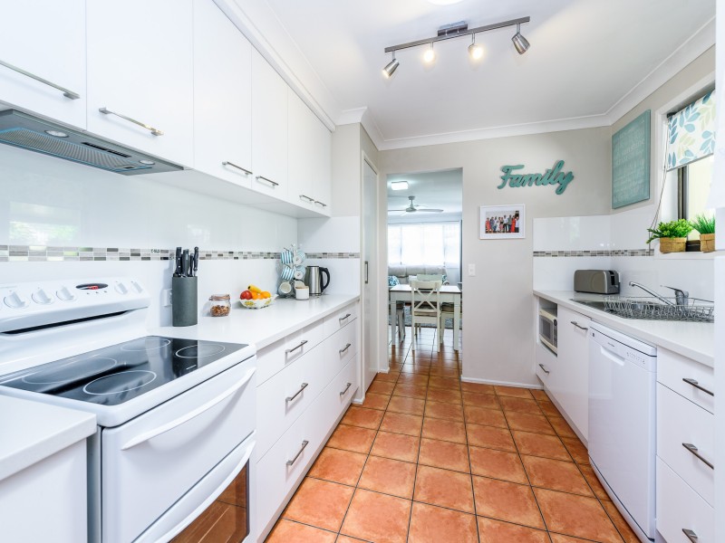 2/31 Bruce Avenue, Paradise Point QLD 4216