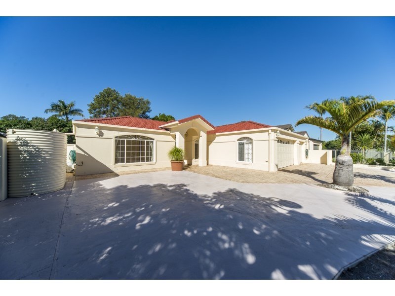 26 Oyster Cove Promenade, Helensvale QLD 4212