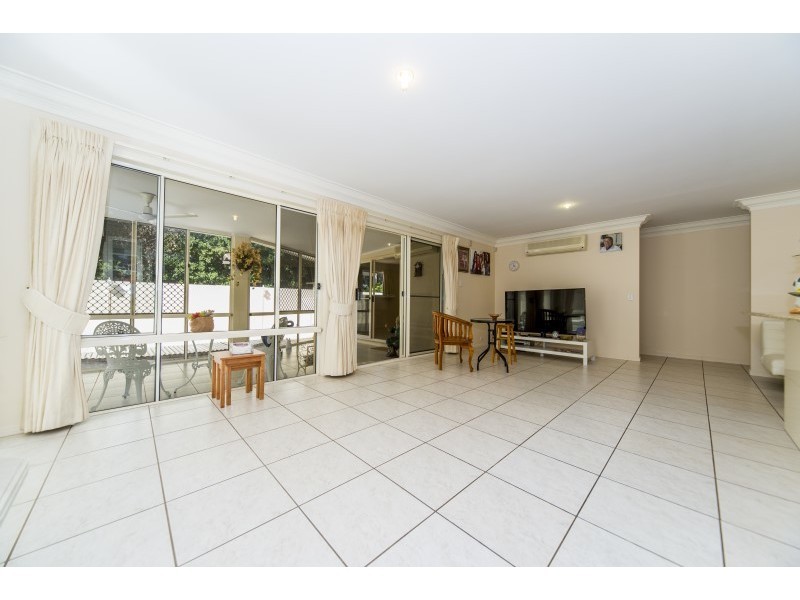 26 Oyster Cove Promenade, Helensvale QLD 4212