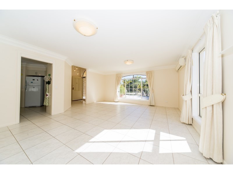 26 Oyster Cove Promenade, Helensvale QLD 4212