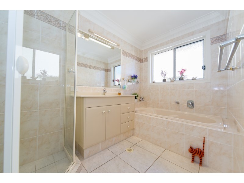 26 Oyster Cove Promenade, Helensvale QLD 4212