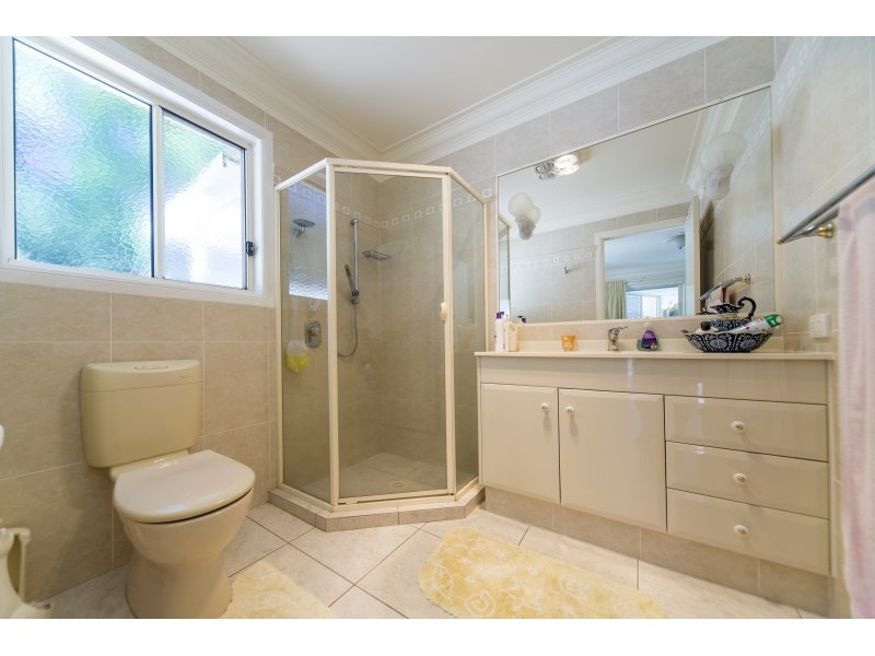 26 Oyster Cove Promenade, Helensvale QLD 4212