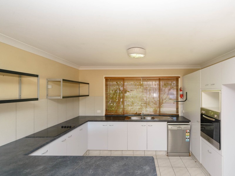 6 Arnold Palmer Drive, Arundel QLD 4214