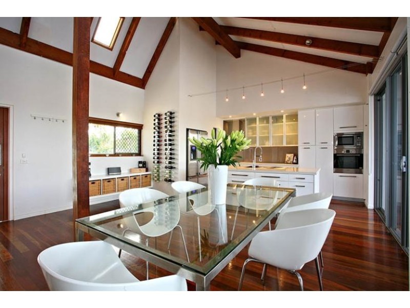 7 Samarai Avenue, Runaway Bay QLD 4216