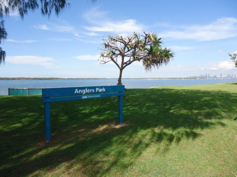 7 Samarai Avenue, Runaway Bay QLD 4216