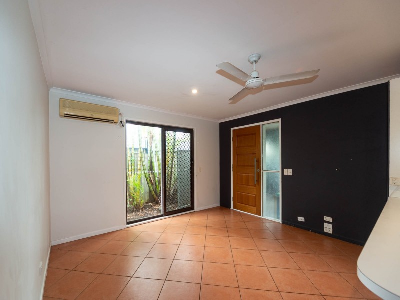 1/212 Olsen Avenue, Arundel QLD 4214