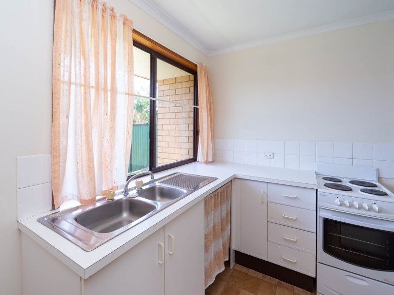 1/283 Government Road, Labrador QLD 4215