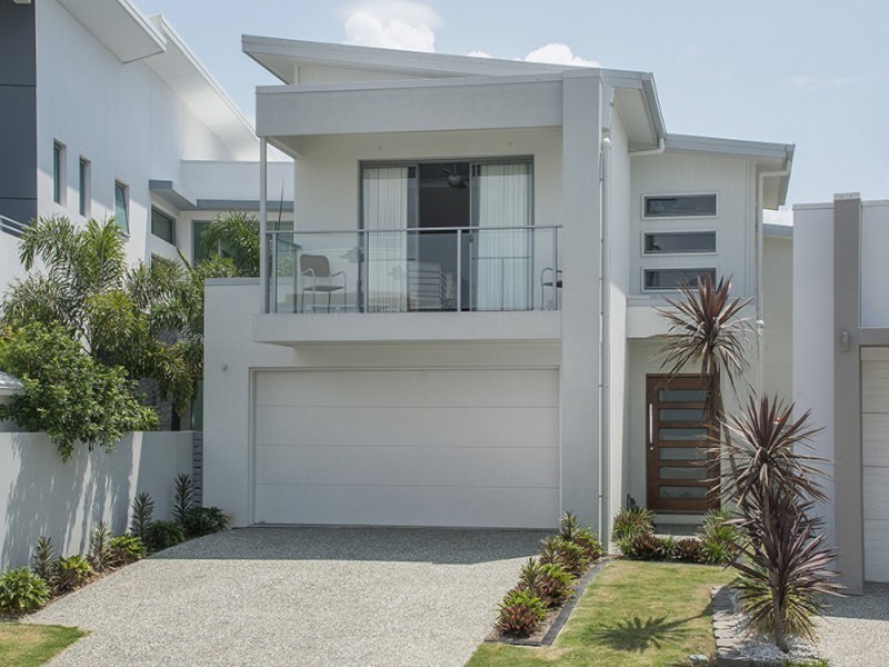 16 Onshore Place, Helensvale QLD 4212