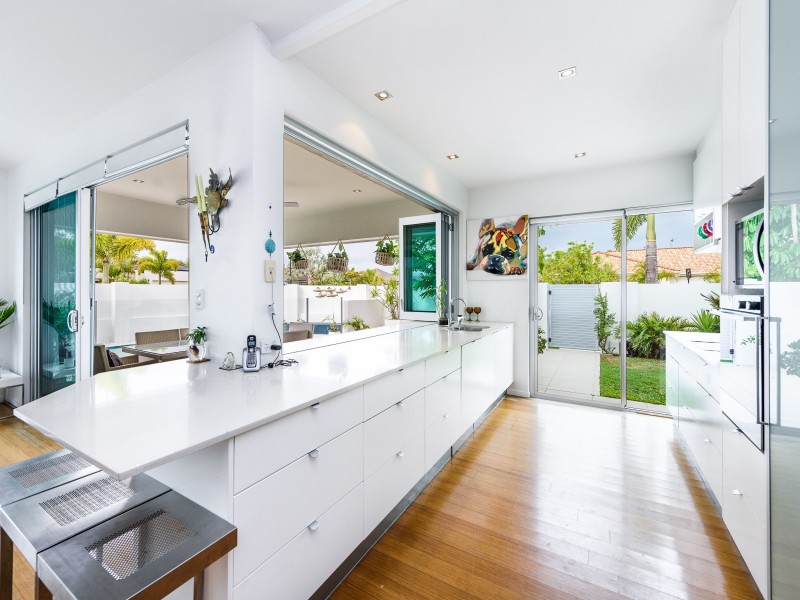1 Trieste Court, Coombabah QLD 4216