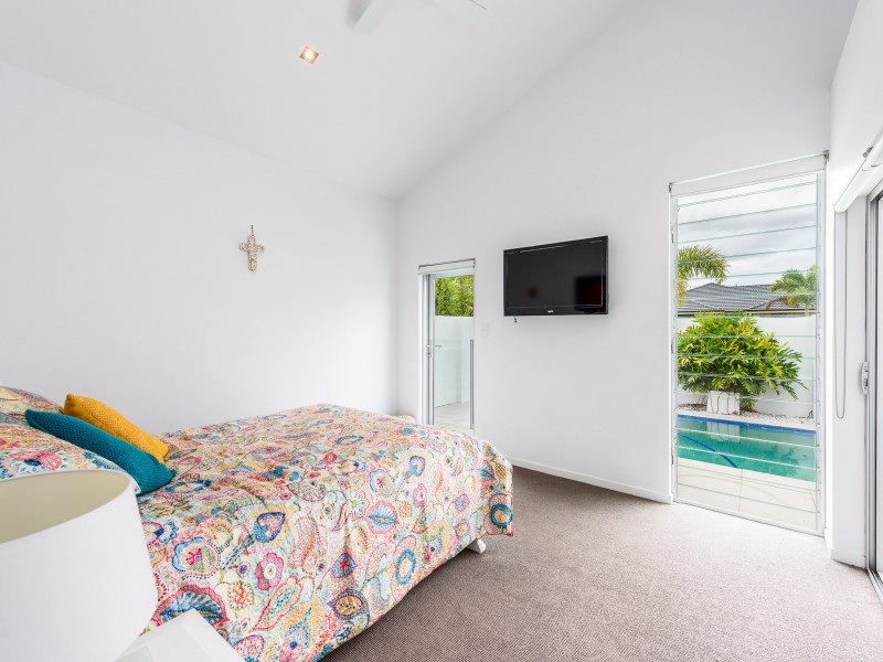 1 Trieste Court, Coombabah QLD 4216