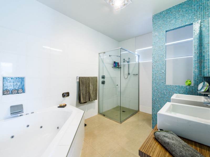 1 Trieste Court, Coombabah QLD 4216