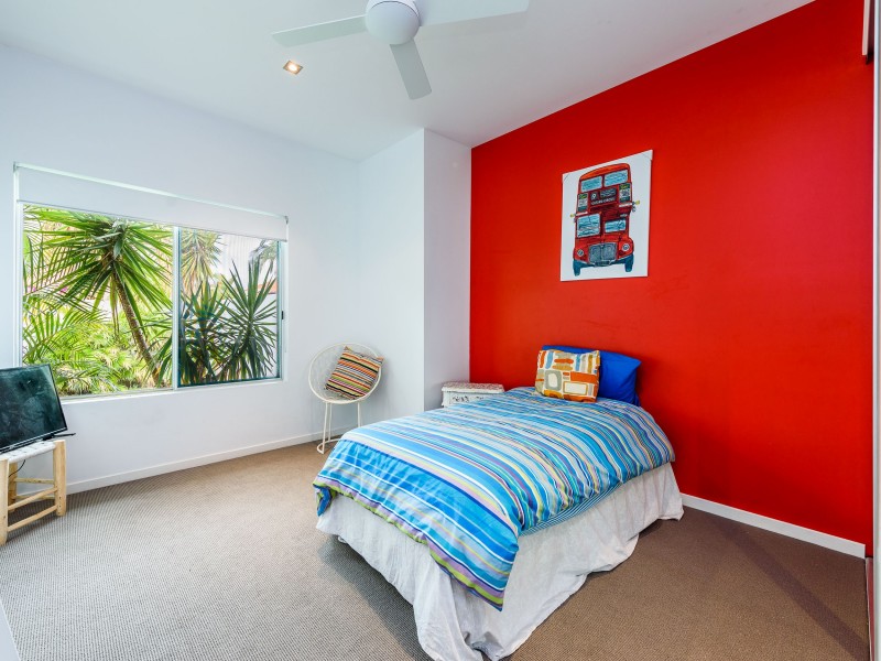 1 Trieste Court, Coombabah QLD 4216