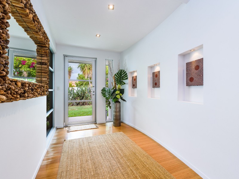 1 Trieste Court, Coombabah QLD 4216