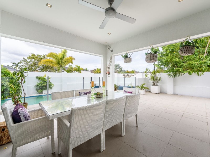 1 Trieste Court, Coombabah QLD 4216