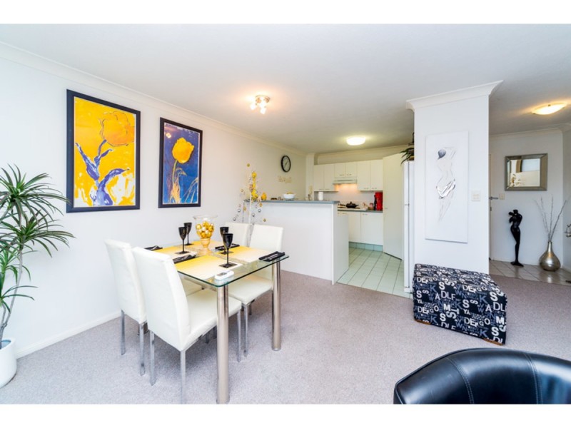 6/65 Bayview Street, Runaway Bay QLD 4216