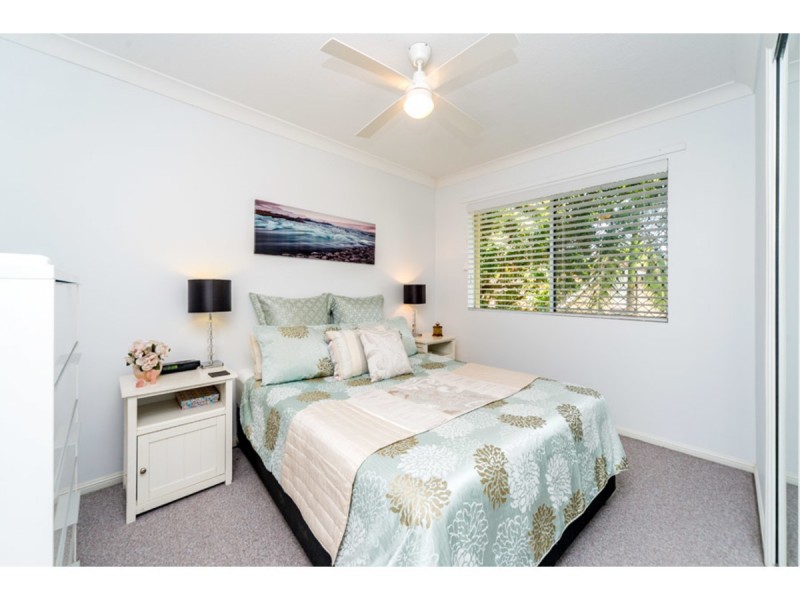 6/65 Bayview Street, Runaway Bay QLD 4216