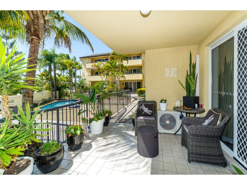 6/65 Bayview Street, Runaway Bay QLD 4216