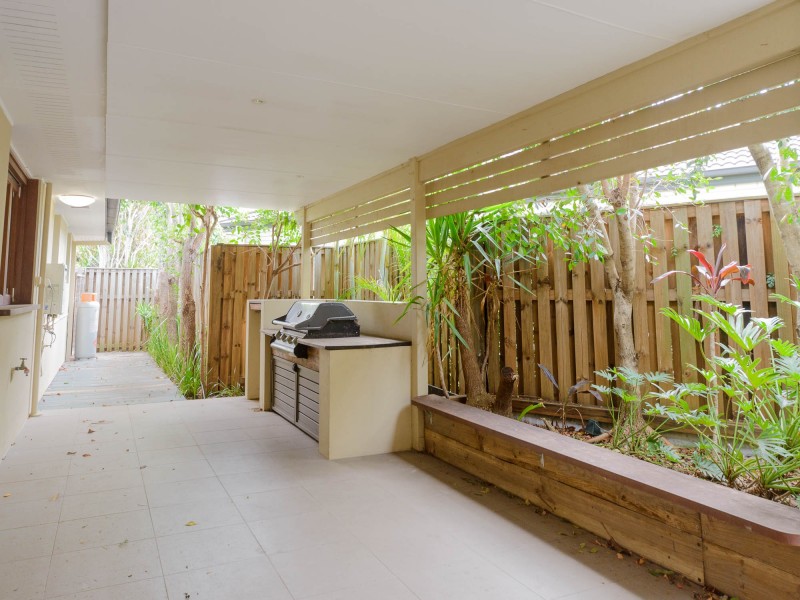 5 Augusta Court, Coombabah QLD 4216
