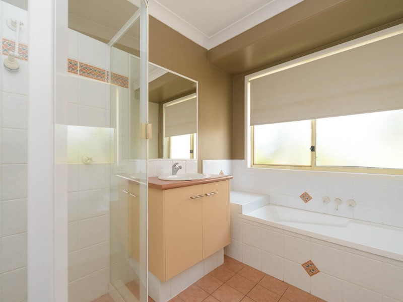 5 O’Brien Court, Arundel QLD 4214