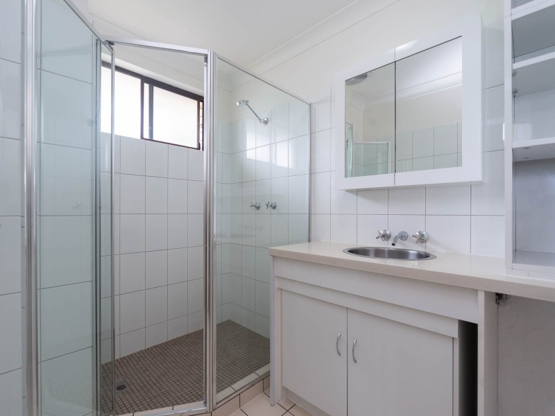 14/115 Frank Street, Labrador QLD 4215