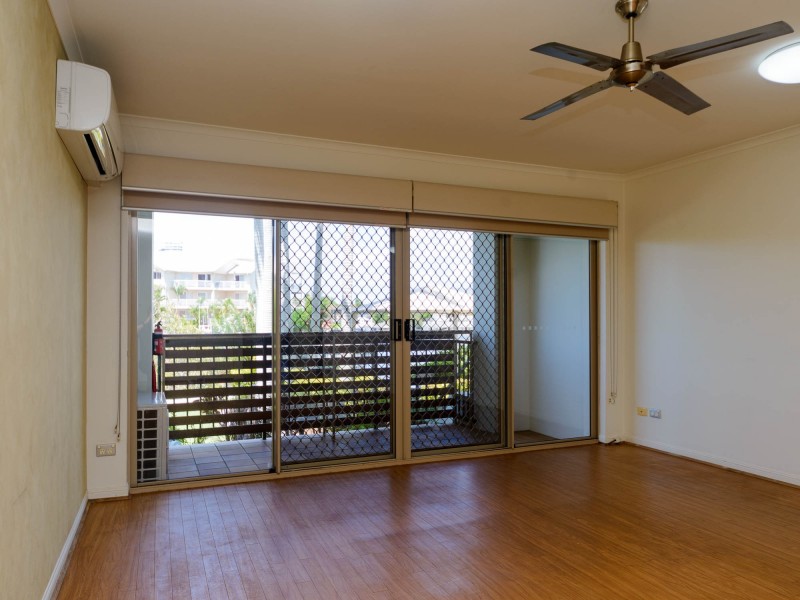 4/14 Jennifer Avenue, Runaway Bay QLD 4216