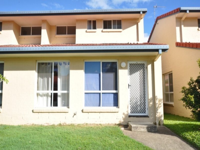 25/13 Brown Street, Labrador QLD 4215