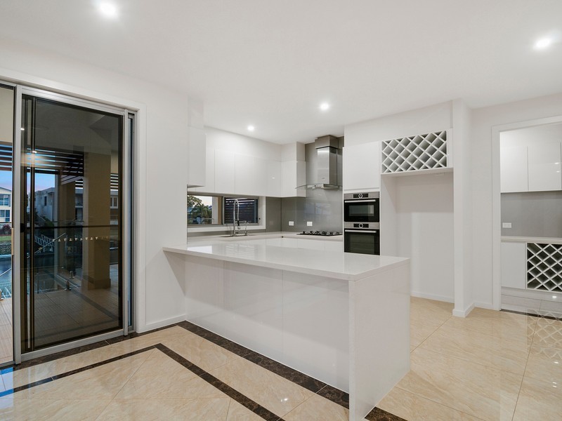 63 Southaven Drive, Helensvale QLD 4212